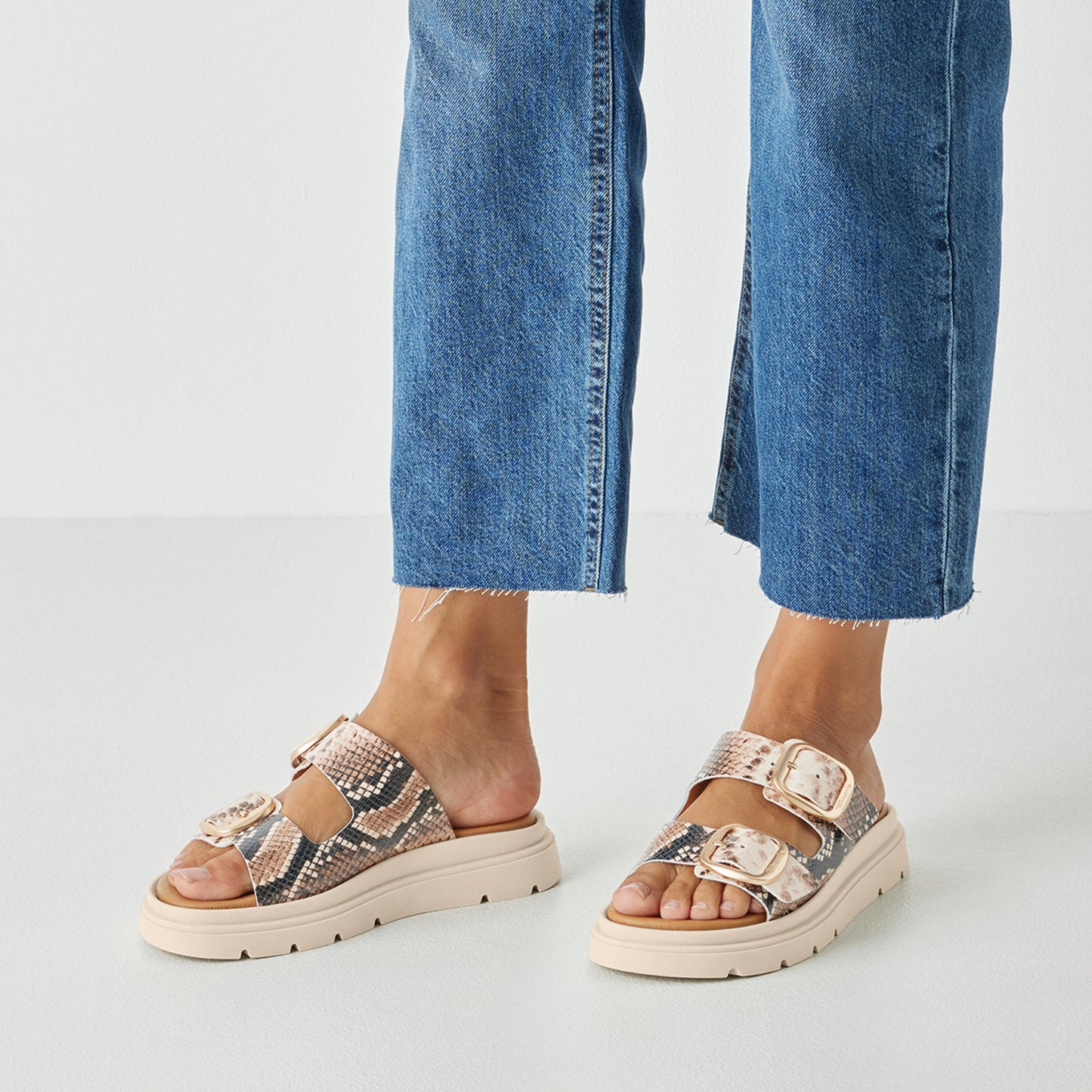 Tamaris 1-27239-42 483 Beige Snake Sandals