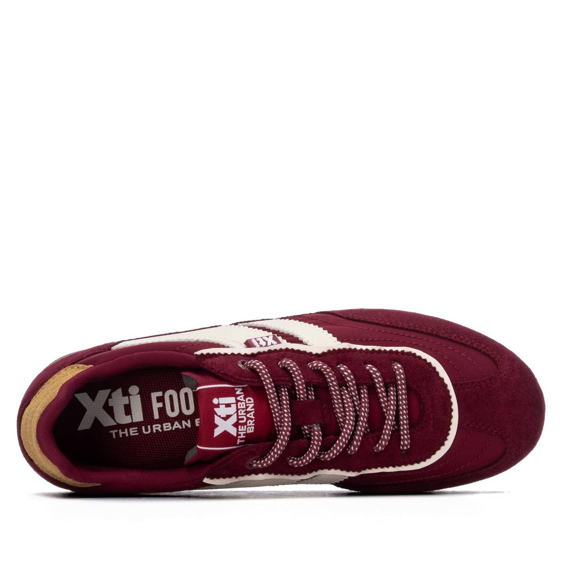 Xti 146118 Burgundy Trainers
