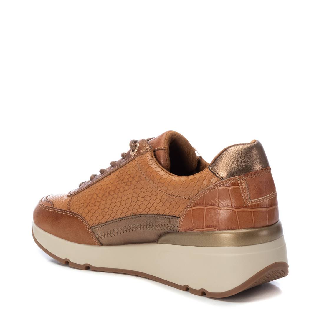 Carmela 161128 Camel Trainers