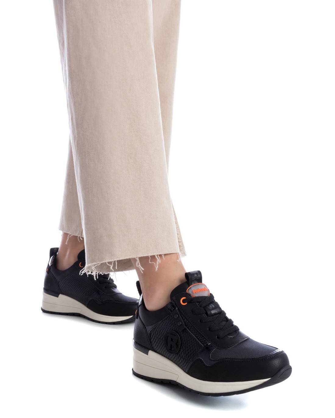 Refresh 171258 Black Trainers