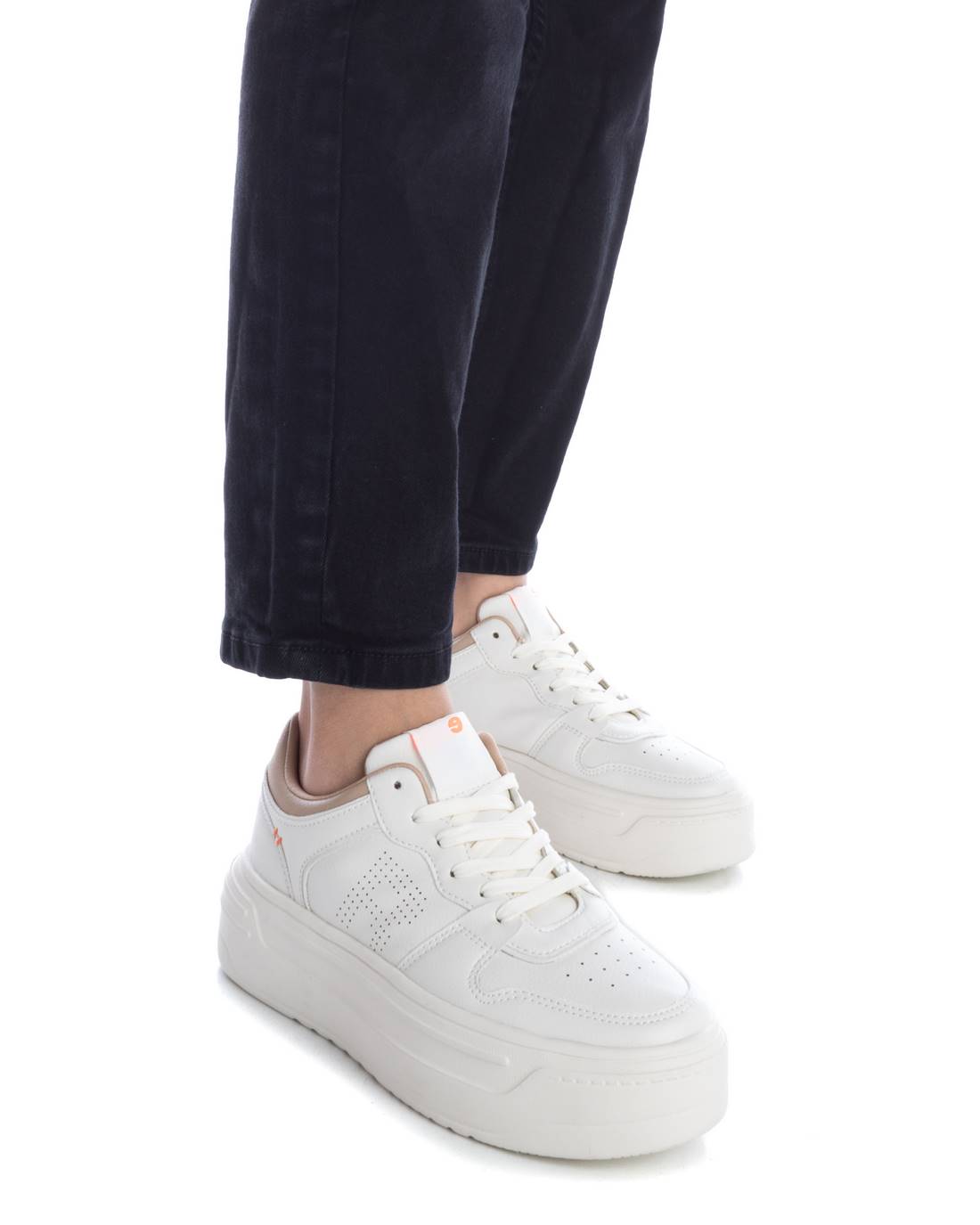 Refresh 171328 Beige Trainers