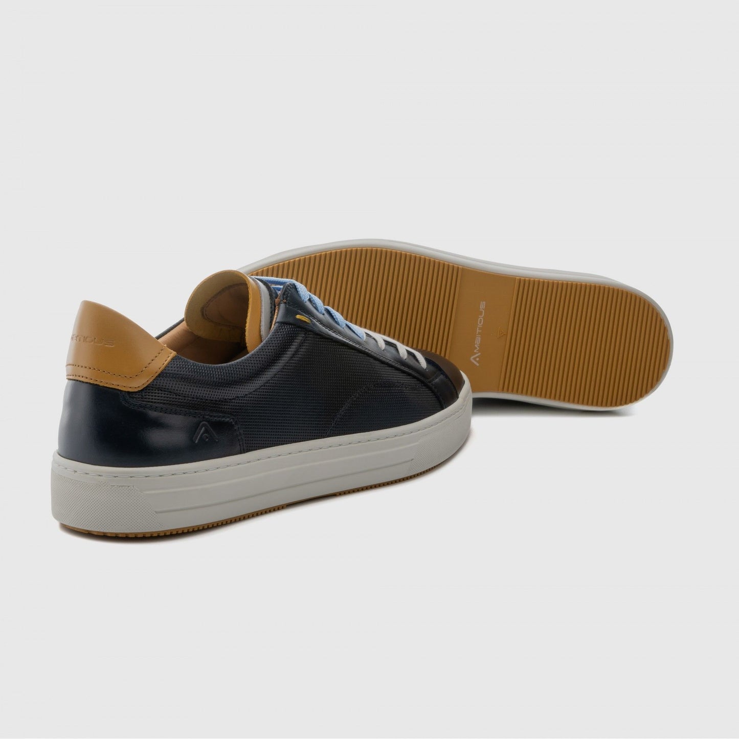 Ambitious 11218-6176AM.1 Navy Trainers
