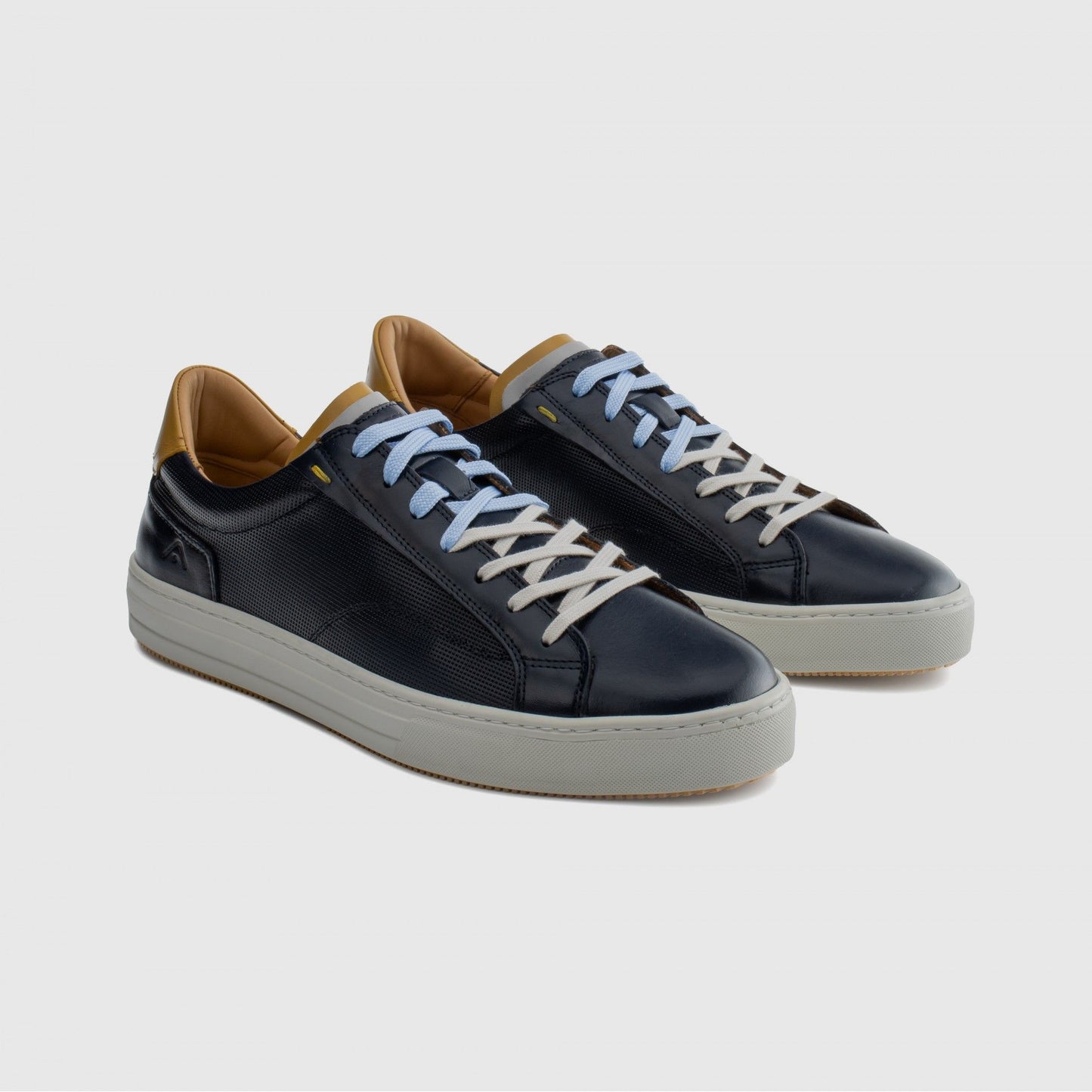 Ambitious 11218-6176AM.1 Navy Trainers
