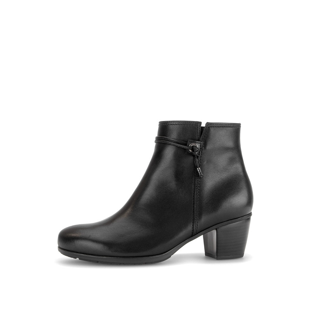 Gabor 8029.01.002 Black Boots