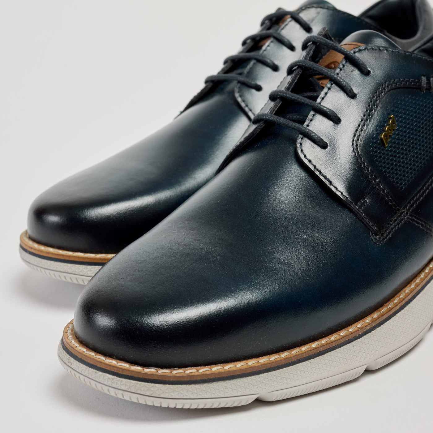 Pod Finch Navy Leather Trainers