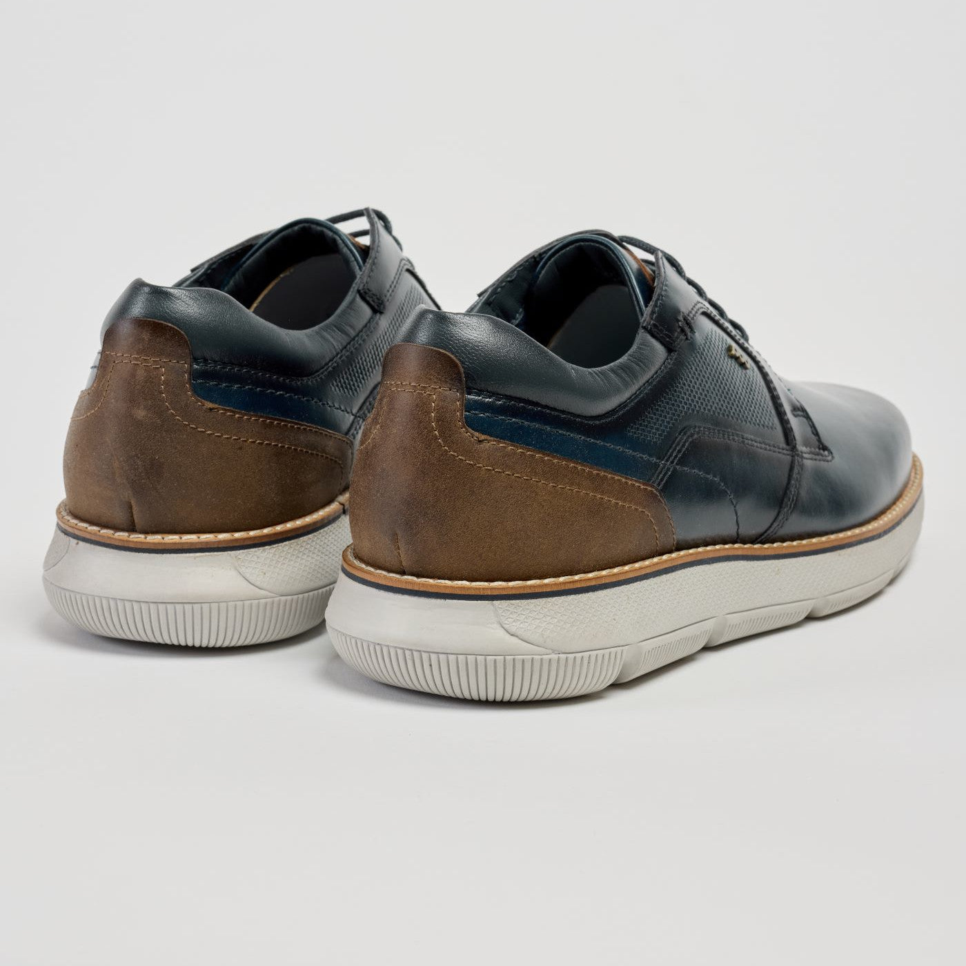Pod Finch Navy Leather Trainers