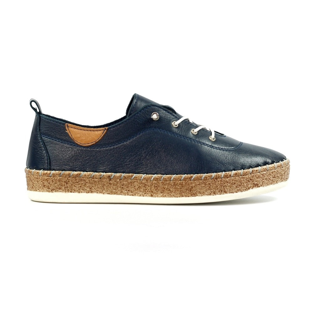 Lunar Evie Navy Lea. Plimsolls