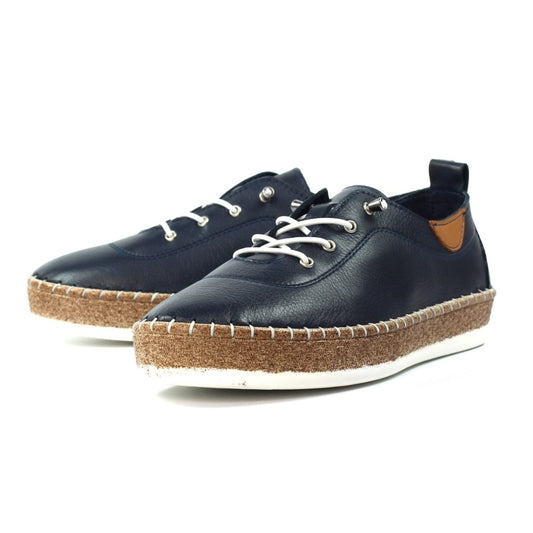 Lunar Evie Navy Lea. Plimsolls