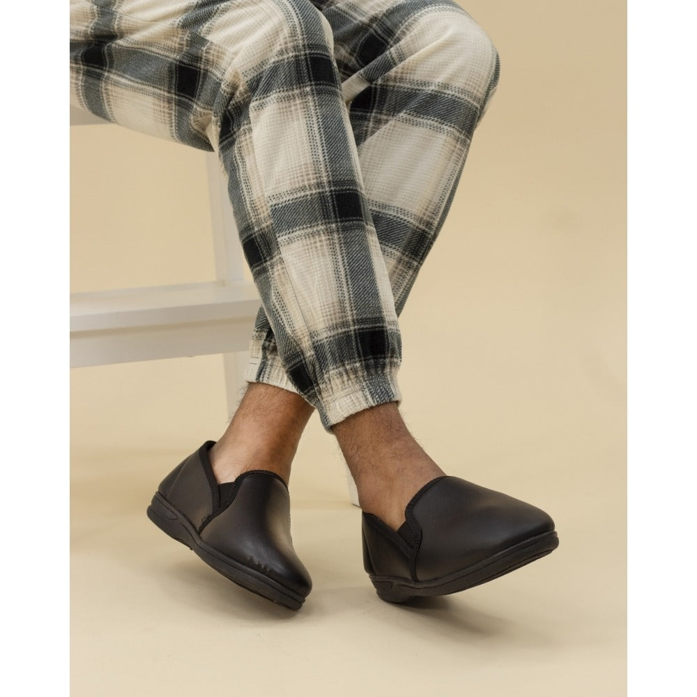 Lazy Dogz Trent Black Slippers