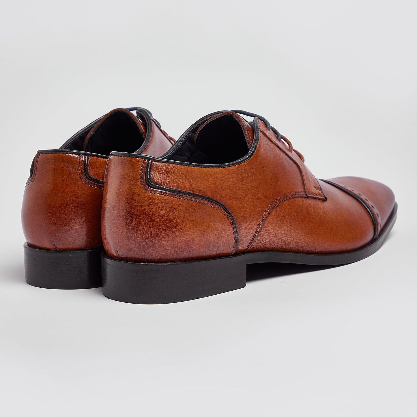 Pod Regus Tan Formal Shoes