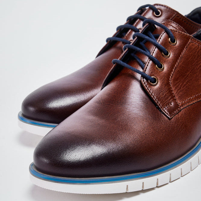 Pod Cillian Brown Trainers