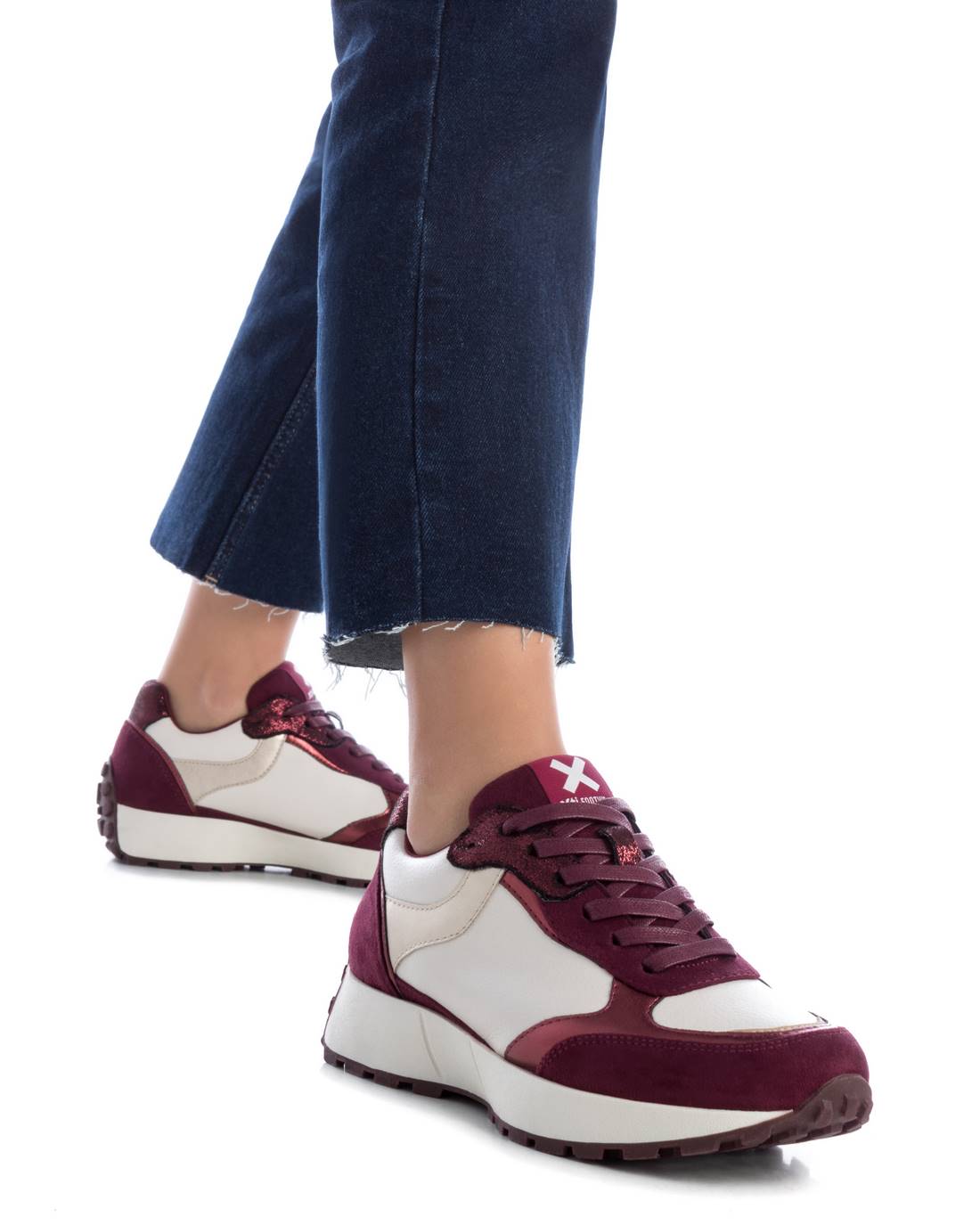 Xti 142970 Burgundy Trainers