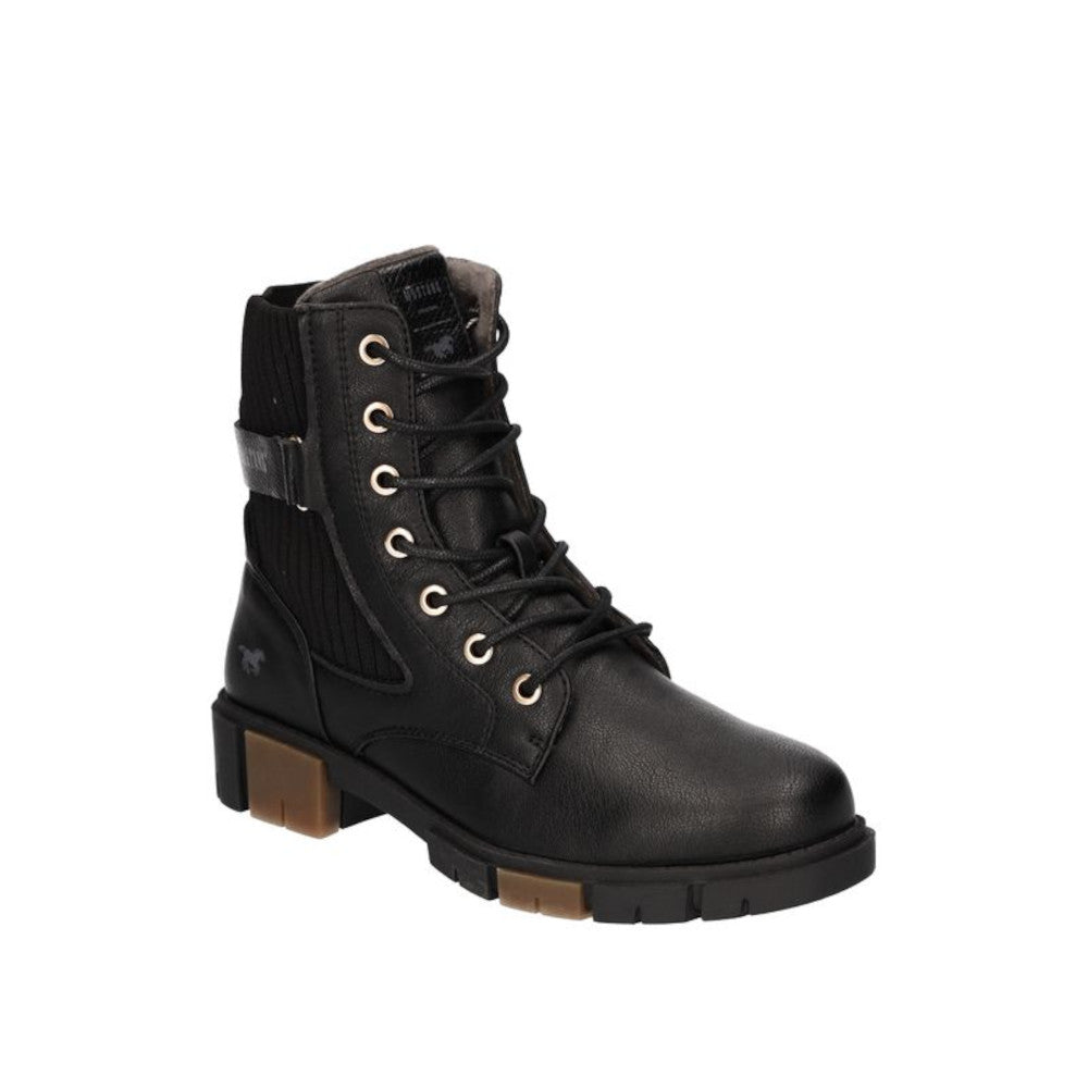 Mustang 1443-502-9 Black Boots