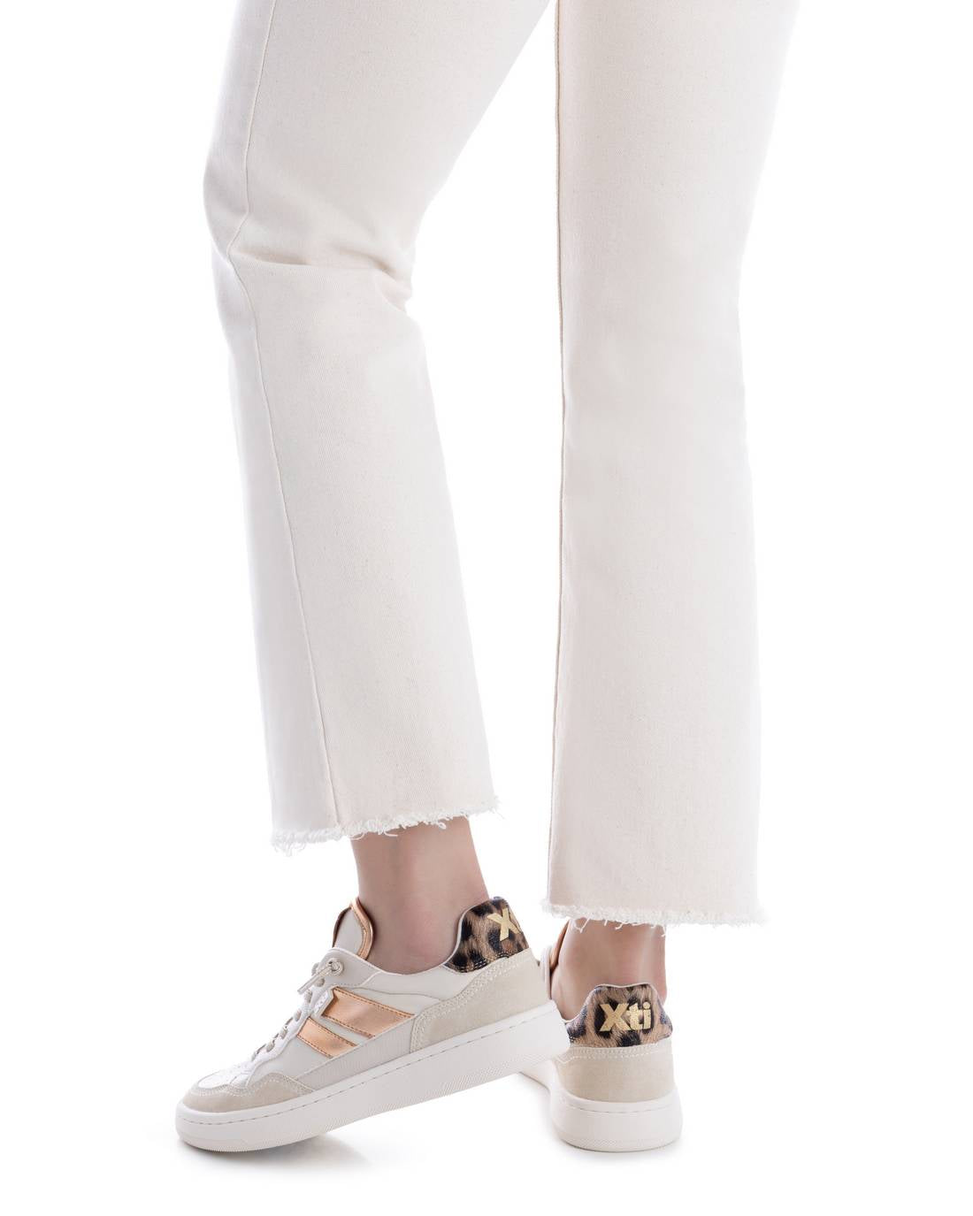 Xti 145207 Beige Trainers