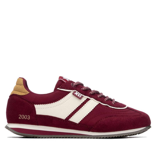 Xti 146118 Burgundy Trainers