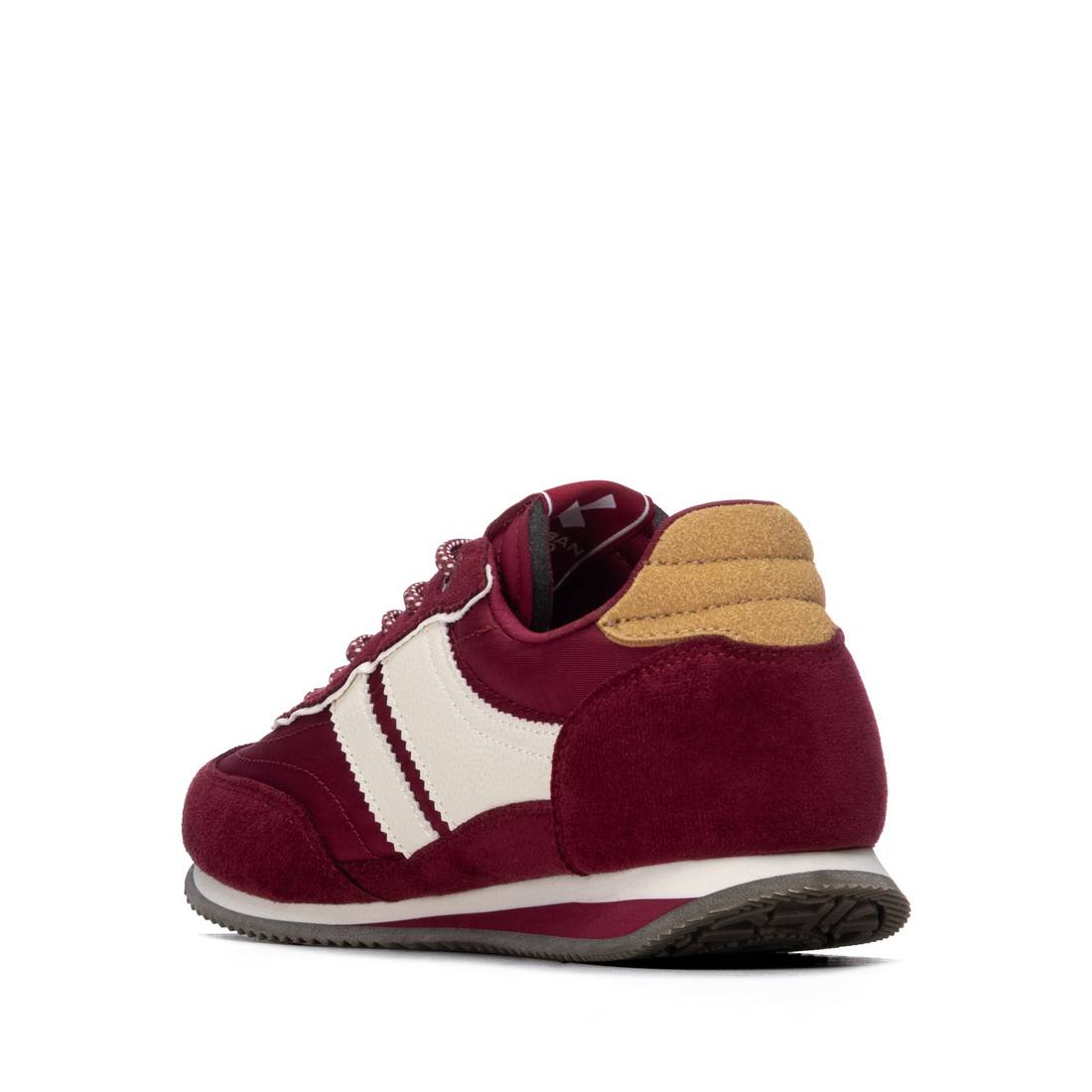 Xti 146118 Burgundy Trainers