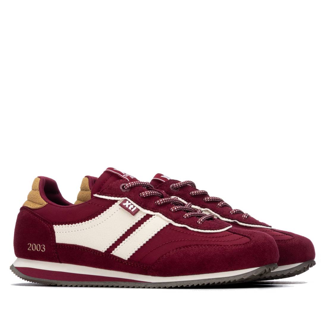 Xti 146118 Burgundy Trainers