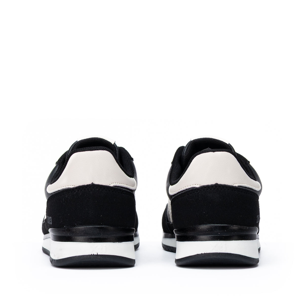 Xti 146398 Black Trainers