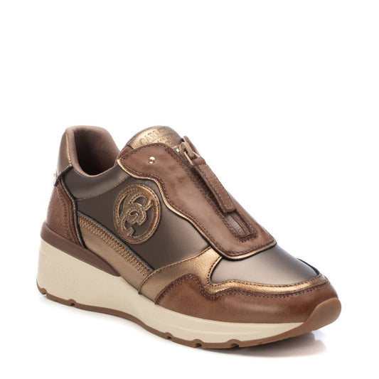 Carmela 161830 Taupe Leather Trainers