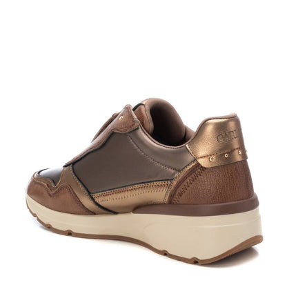 Carmela 161830 Taupe Leather Trainers