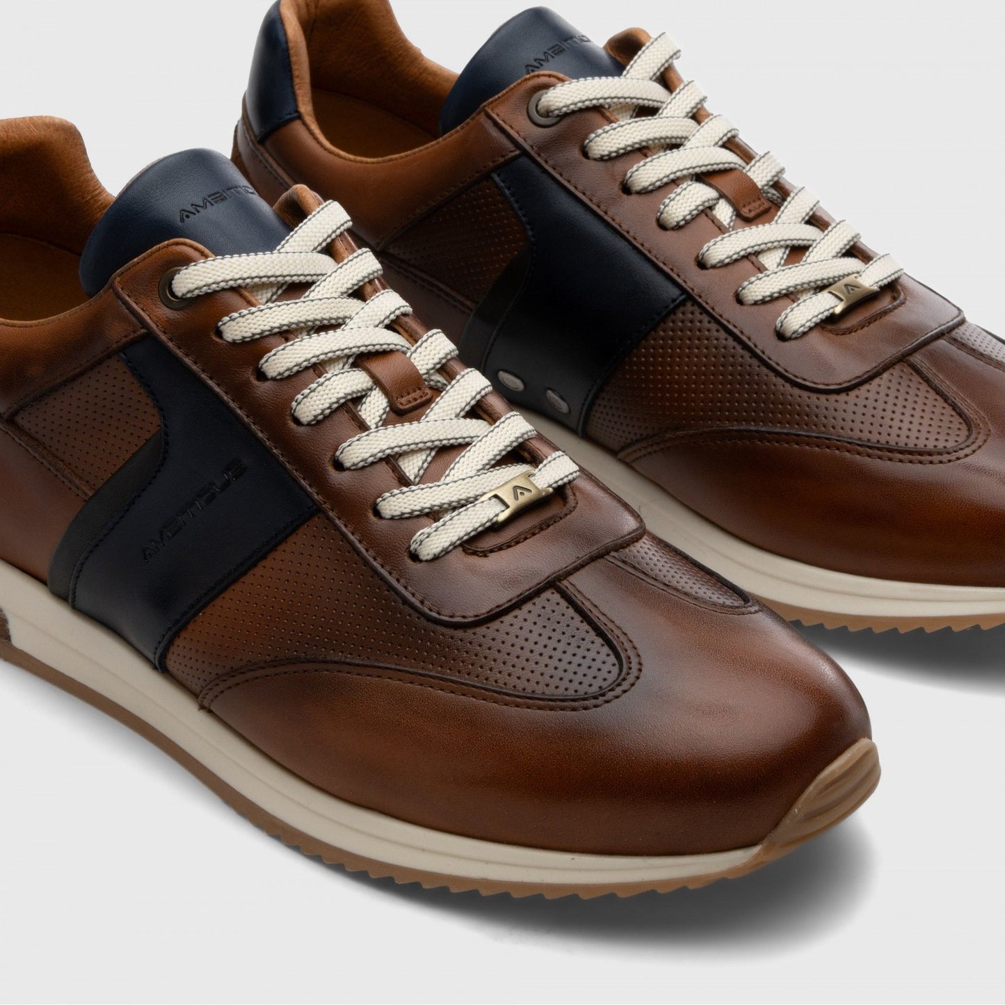 Ambitious 11319 6810 Cognac Trainers