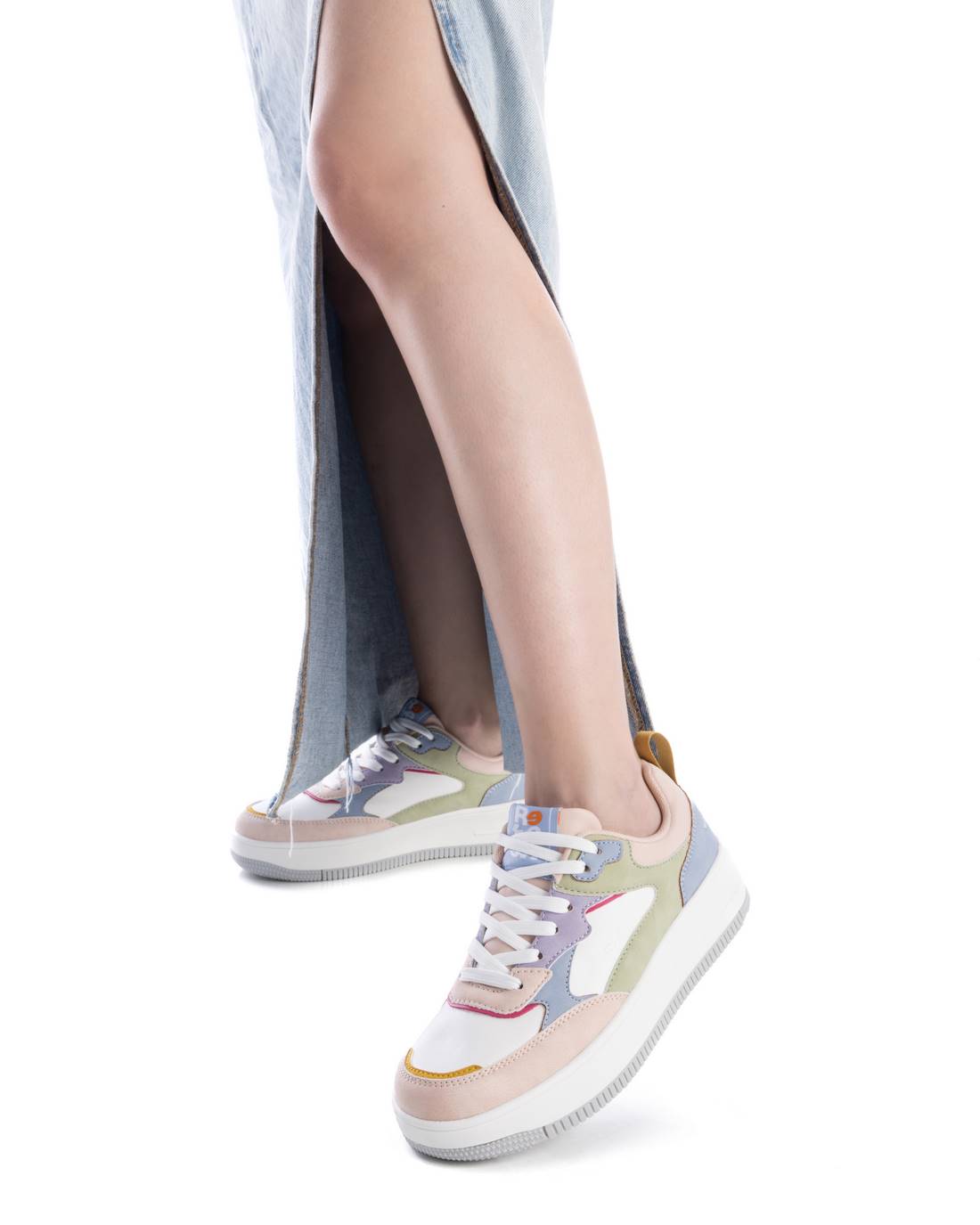 Refresh 172411 Nude Trainers