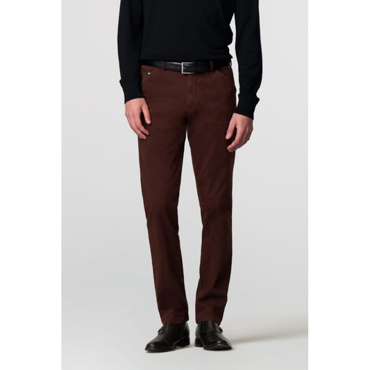 Meyer 5613 48 Burgundy Chicago Modern Fit Chino