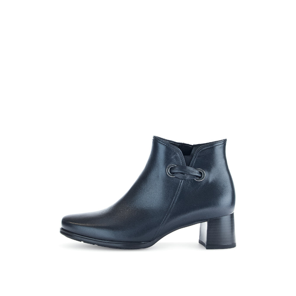 Gabor 72.827.56 Midnight Ankle Boots