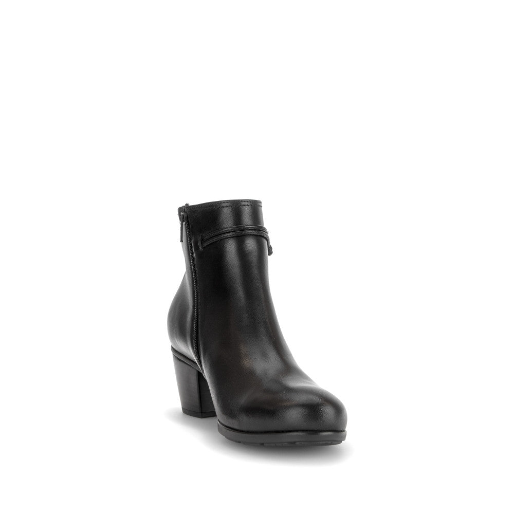 Gabor 8029.01.002 Black Boots