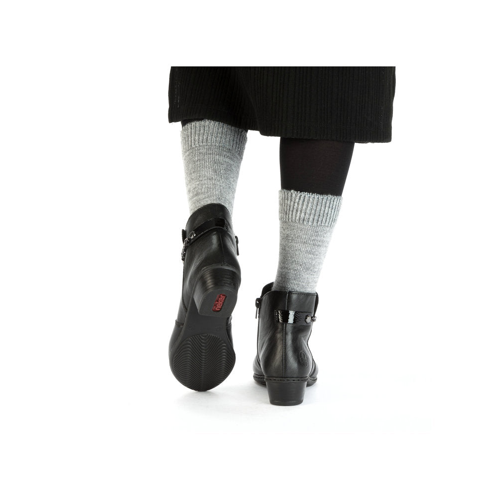 Rieker Y0783-00 Fabiola Black Boots