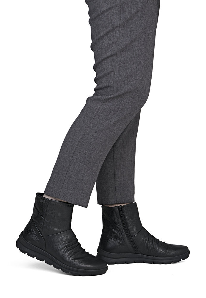 Rieker Z0066-00 Black Mid Height Boots
