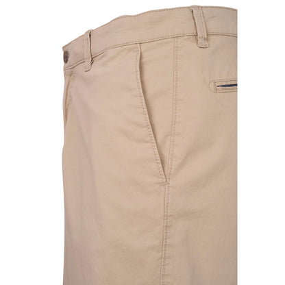 Bugatti 4379 76441C 020 Ecru Bermuda Shorts