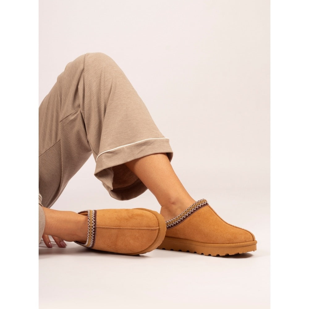 Lunar Nepal Tan Slippers
